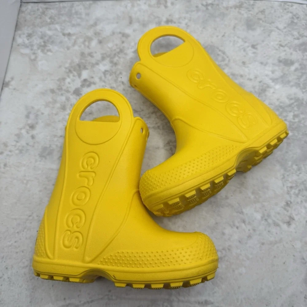 Crocs Handle It Rain Boots Kids C8 Yellow Waterproof Pull On Rubber Boots